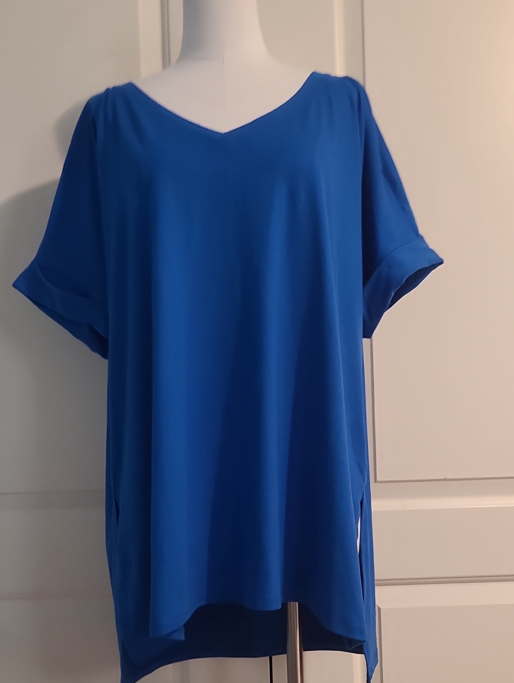 NWOT Zenana Blue Short Cuffed Sleeve V Neck Tee Shirt